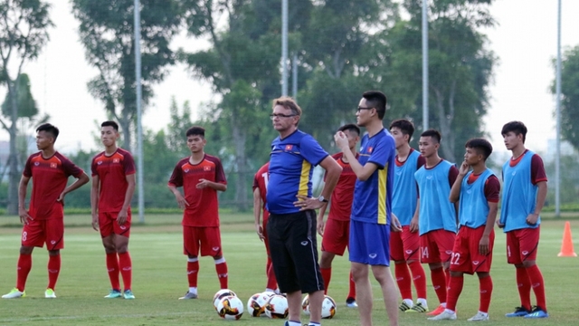 HLV Troussier học thầy Park để chuẩn bị cho VCK U19 châu Á 2020