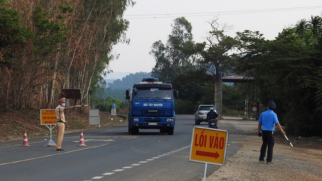 Kon Tum dừng hoạt động các chốt kiểm tra và tổ phòng chống dịch Covid-19
