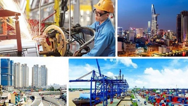 Không vội chủ quan với điểm sáng tăng trưởng dương