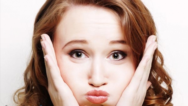 Mẹo đơn giản giúp bạn nhanh chóng có được khuôn mặt thon gọn