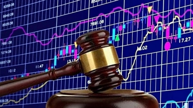 Hàng loạt cá nhân bị Ủy ban Chứng khoán Nhà nước phạt tiền