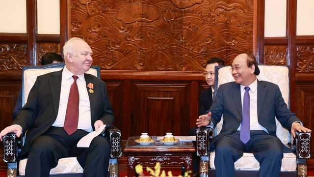 Chủ tịch nước Nguyễn Xuân Phúc tiếp Đại sứ Nga chào từ biệt