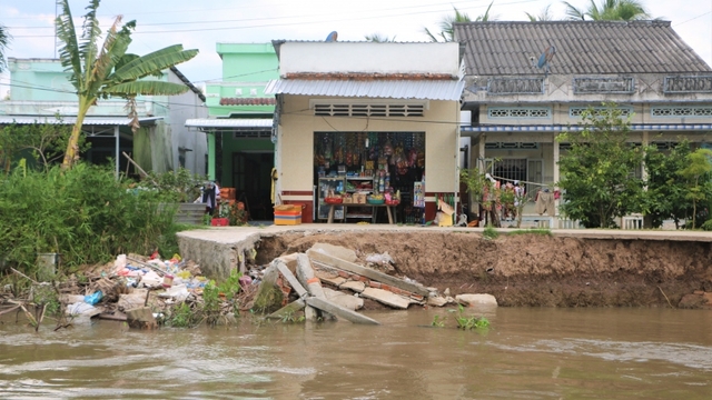 Sạt lở bờ sông, đê bao, đê cồn ở Sóc Trăng ngày càng nghiêm trọng