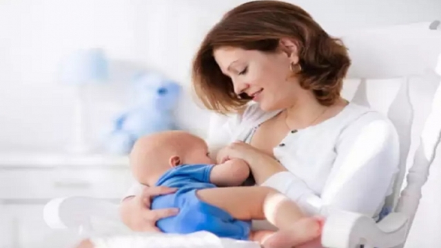 Cho con bú có thực sự giúp các bà mẹ mới sinh giảm cân?