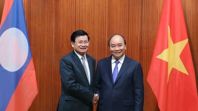 Vun đắp quan hệ đoàn kết đặc biệt Việt - Lào: Hạt gạo cắn đôi, cọng rau bẻ nửa