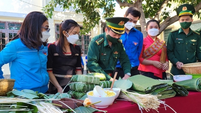 Chiến sĩ đồn Biên phòng Srêpốk là "người nhà" của bà con vùng biên