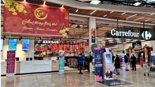 Carrefour lần đầu tiên vinh danh Tết Việt Nam tới người tiêu dùng Pháp