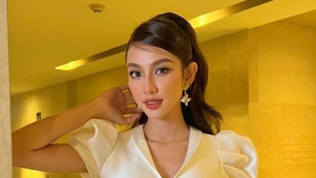 Thùy Tiên lên tiếng sau khi gây tranh cãi vì dáng ngồi kém duyên trên sóng livestream