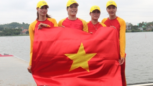 Đội tuyển Rowing Việt Nam ngất ngây trước tình cảm của khán giả ở SEA Games 31