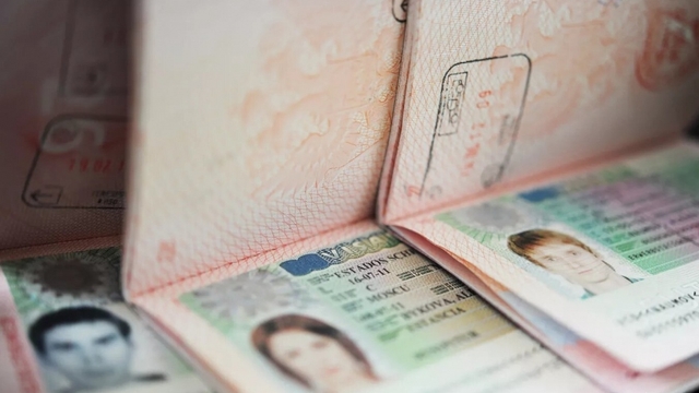 Điện Kremlin hứa sẽ đáp trả nếu người Nga bị từ chối cấp thị thực Schengen