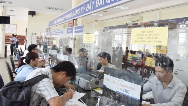 Giải quyết hồ sơ nhà đất chậm do tính thuế chuyển nhượng chưa rõ ràng