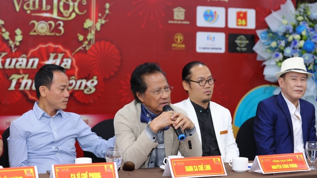 Chế Linh sẽ lần đầu tiên hát cùng 3 con trai trên sân khấu “Tết vạn lộc”