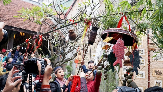 Traditional customs re-launched in Hanoi ahead of Tet