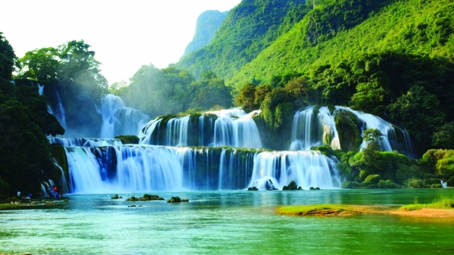 Đắm say Bản Giốc, Ngườm Ngao