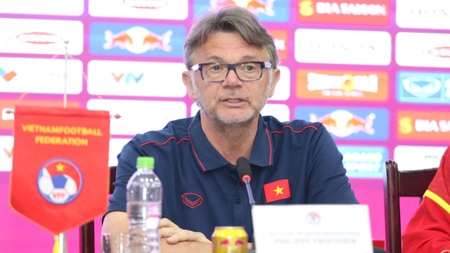 HLV Troussier chỉ ra vấn đề cần thay đổi để ĐT Việt Nam hướng tới World Cup