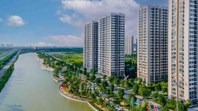 Giao dịch xuyên đêm tại một dự án phía Đông Hà Nội