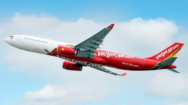 Vietjet miễn phí bay 1 năm cho tuyển bóng đá nữ Việt Nam vô địch SEA Games 32