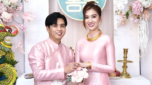 Lễ ăn hỏi của Hồ Quang Hiếu và vợ kém 17 tuổi
