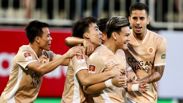 Kết quả V-League 2023/2024: CLB CAHN đại thắng HAGL, Hà Tĩnh thoát thua SLNA
