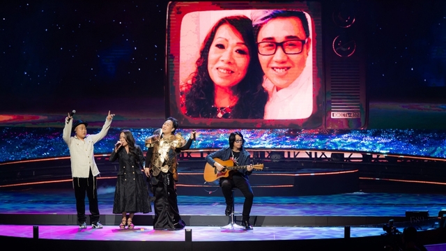 Trung Quân hát cùng mẹ, anh trai đọc rap tại live concert 1589 Hà Nội