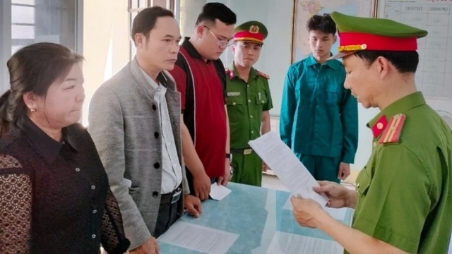 Vụ giám đốc phòng giao dịch ngân hàng lừa đảo 14 tỷ đồng: Bắt thêm 3 bị can