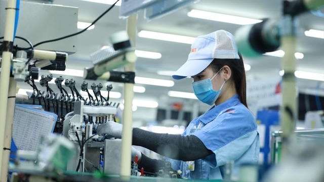 Tăng trưởng GDP 6 tháng đầu năm 2024 phục hồi khá