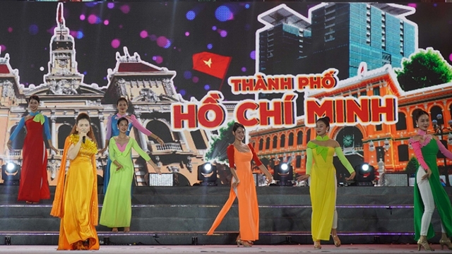 Hơn 50.000 người tham quan “Những ngày Hà Nội ở Thành phố Hồ Chí Minh”