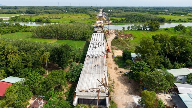 Đường Hồ Chí Minh đoạn qua Bình Dương gần hoàn thành, rút ngắn tiến độ 7 tháng