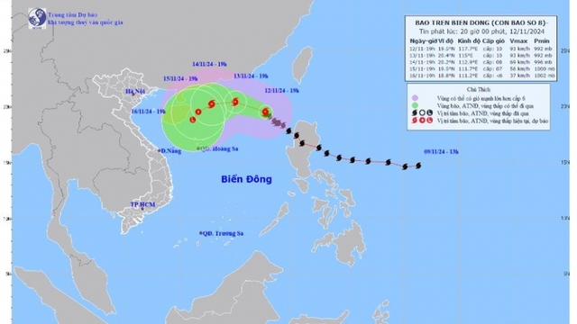 Bão số 8 giật cấp 12, di chuyển theo hướng Tây Bắc
