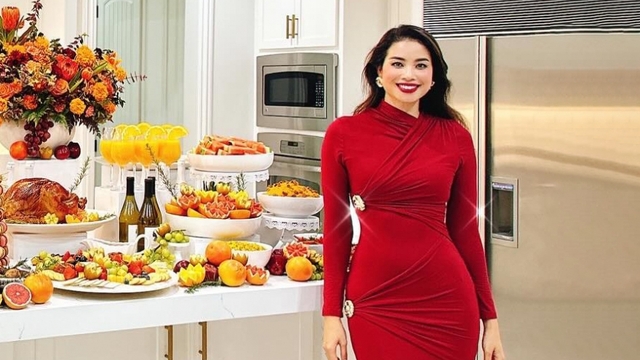Sao Việt 2/12: Phạm Hương khoe dáng "mẹ hai con" cuốn hút