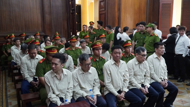 Cựu Chủ tịch tỉnh An Giang bị đề nghị 9-10 năm tù vì tiếp tay cho cát tặc