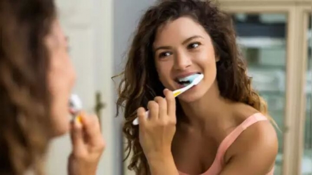 5 căn bệnh có thể mắc phải khi đánh răng sai cách