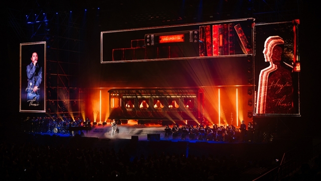 Khán giả xúc động với tiết mục Phan Mạnh Quỳnh tôn vinh vợ trong live concert