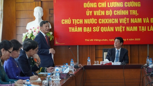 Chủ tịch nước Lương Cường thăm Đại sứ quán Việt Nam tại Lào