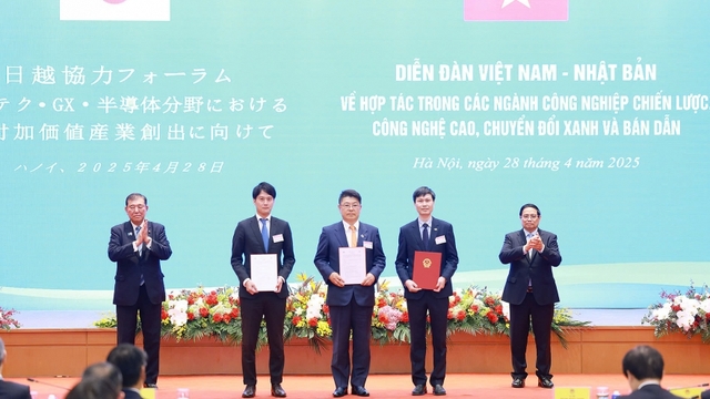 Việt Nam-Nhật Bản mở rộng hợp tác công nghệ cao, chuyển đổi xanh và bán dẫn