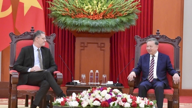 Tổng Bí thư Tô Lâm tiếp Đại sứ Cộng hòa Pháp Olivier Brochet