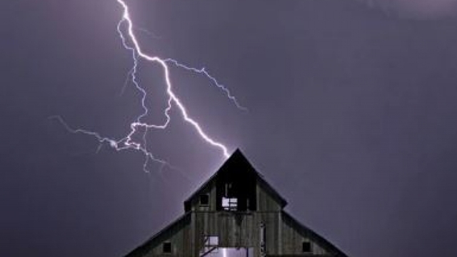 Sét đánh khiến nam thiếu niên ở Sơn La tử vong