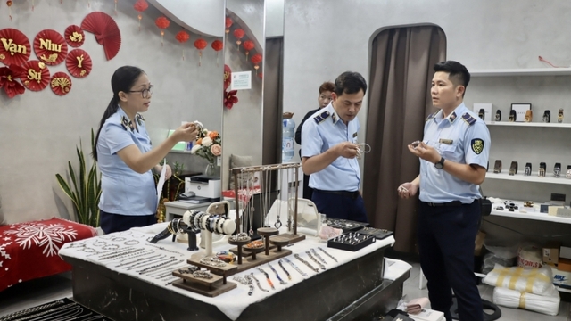 Ngăn chặn hàng giả, gian lận thương mại: Phải cả “3 nhà” cùng vào cuộc!