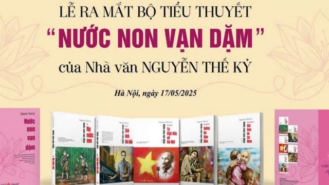 “Nước non vạn dặm” tái hiện cuộc đời, sự nghiệp cách mạng của Bác