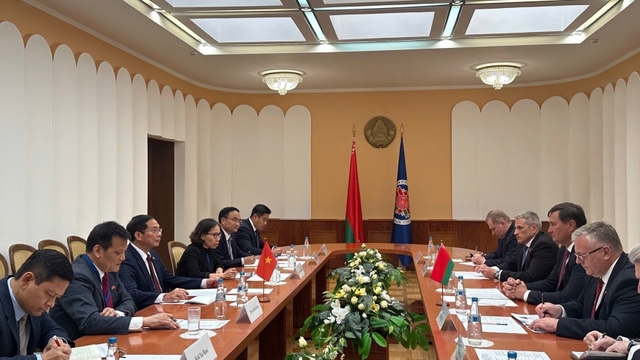 Phó Thủ tướng, Bộ trưởng Ngoại giao Bùi Thanh Sơn gặp Bộ trưởng Ngoại giao Belarus