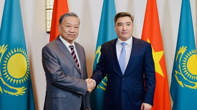 Tổng Bí thư Tô Lâm hội kiến Thủ tướng Cộng hòa Kazakhstan Olzhas Bektenov