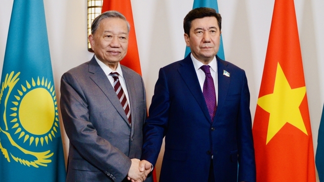 Tổng Bí thư Tô Lâm hội kiến Chủ tịch Hạ viện Kazakhstan