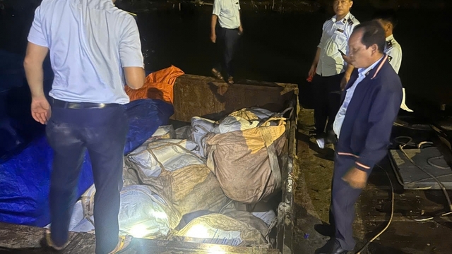 Kiên Giang tạm giữ 60 tấn đường nghi vi phạm nguồn gốc và nhãn mác