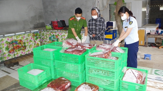 Hà Nam tịch thu, tiêu hủy hơn 1,2 tấn nội tạng động vật không rõ nguồn gốc