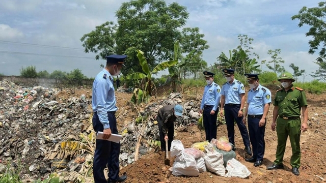 Nghệ An: Phát hiện và xử lý gần 150 kg chân gà không rõ nguồn gốc xuất xứ