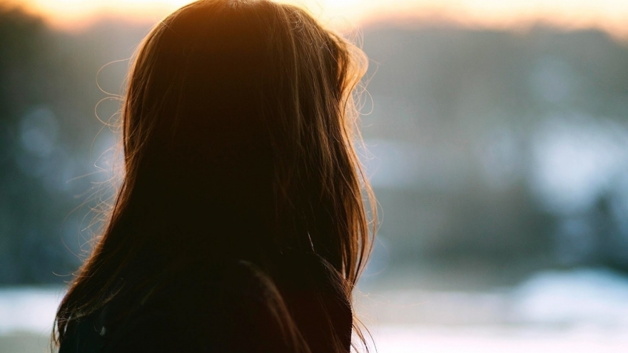 Đi qua 30 năm hôn nhân, tôi không hiểu tại sao có thể... sống với chồng