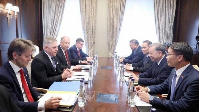 Tổng Bí thư Tô Lâm gặp Thủ tướng Slovakia