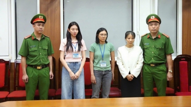 Nóng 24h: Thùy Tiên khai lý do tham gia điều hành sản xuất, bán kẹo Kera