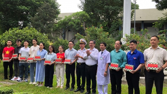 TP.HCM lần đầu cử đoàn bác sĩ ra Trường Sa làm nhiệm vụ đặc biệt