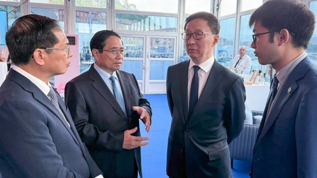 Thủ tướng Phạm Minh Chính gặp Phó Chủ tịch nước Trung Quốc